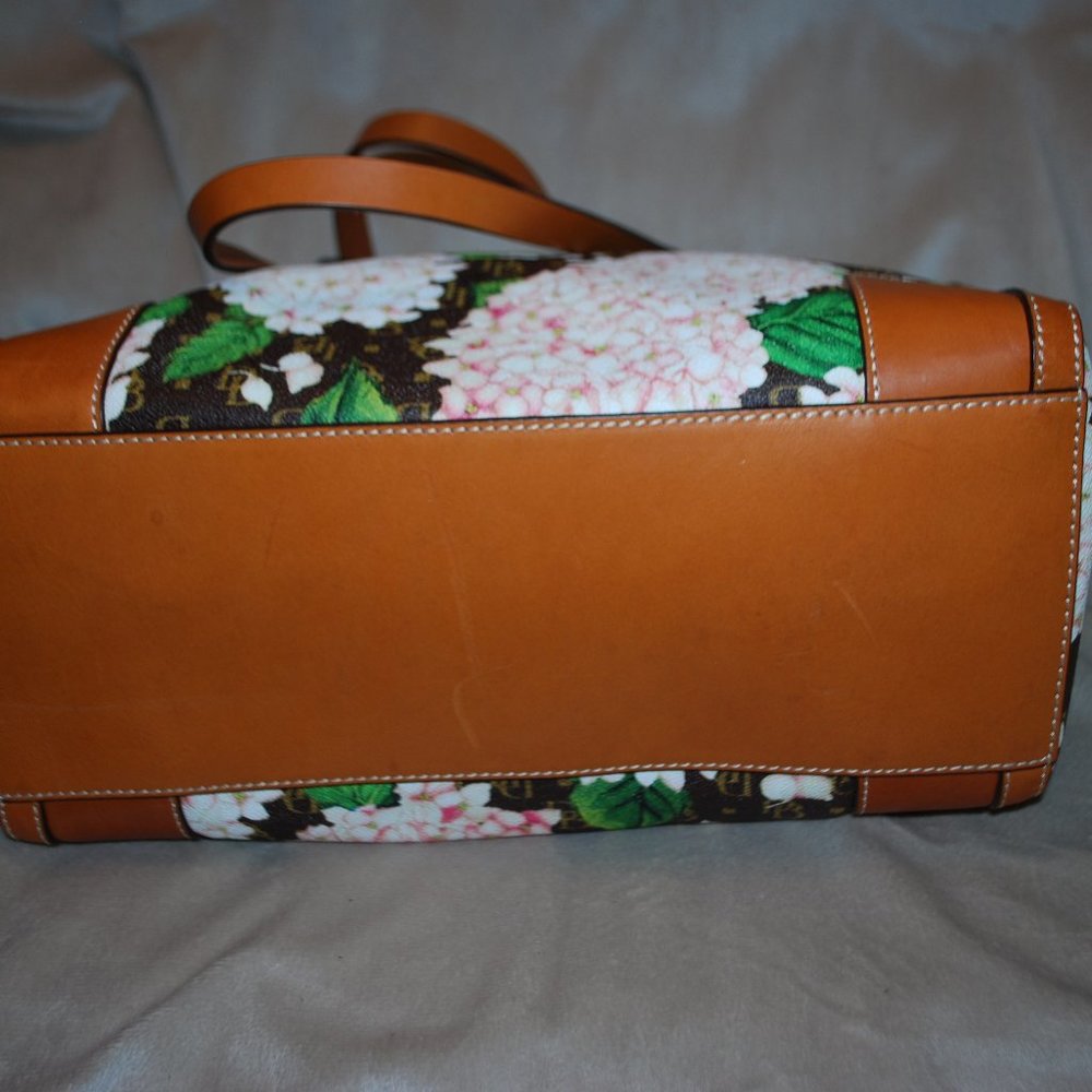 NWT Dooney & Bourke Lilac Tote - BEAUTIFUL!!! - Picture 6 of 10